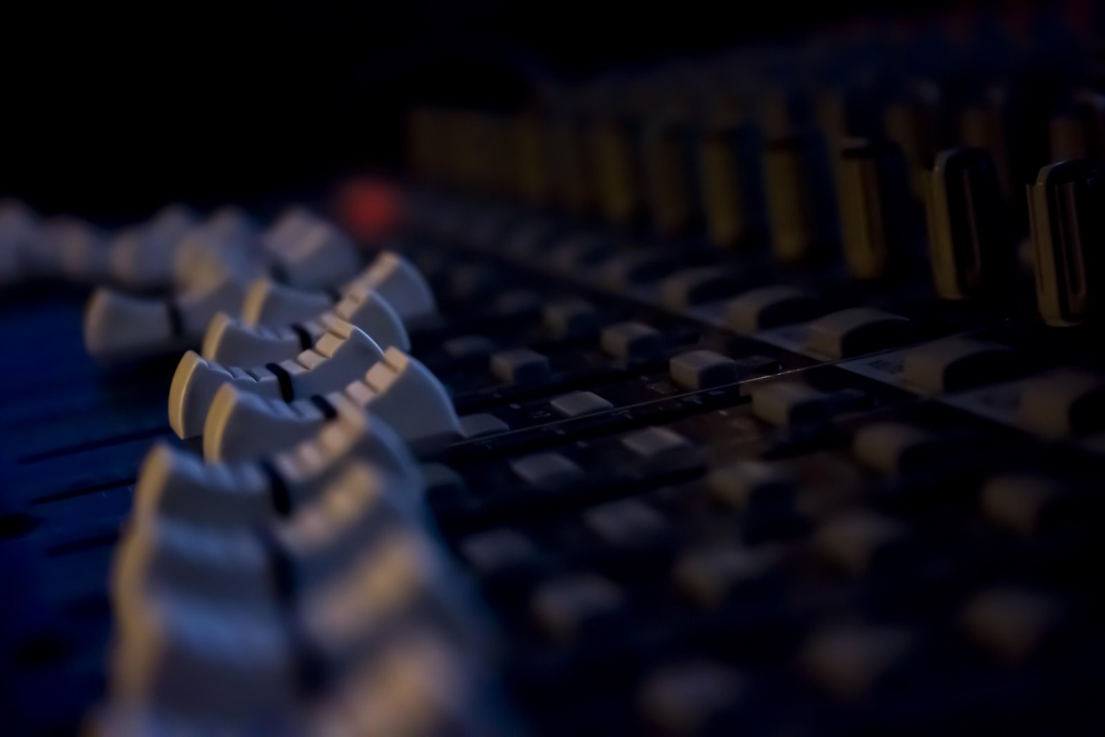 mix table 3388006 1920